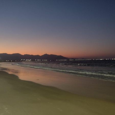 Apt 2Qts Na Praia Da Pinheira 20 Min Da Guarda Do Embau 帕罗卡 外观 照片