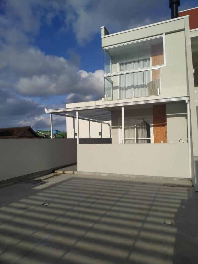 Apt 2Qts Na Praia Da Pinheira 20 Min Da Guarda Do Embau 帕罗卡 外观 照片